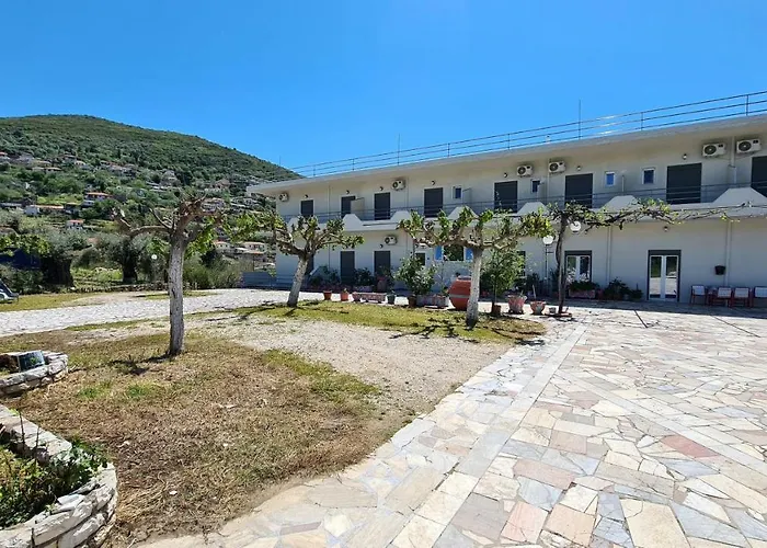 Amarandos Studios - Rooms & Apartments